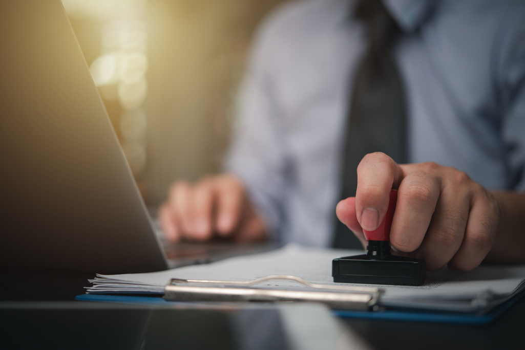 Meldebescheinigung beglaubigt und professionell übersetzen lassen